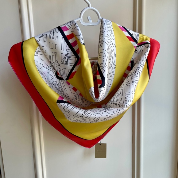 NWT - Burberry London Map Silk Scarf - Box Included - Picture 1 of 14